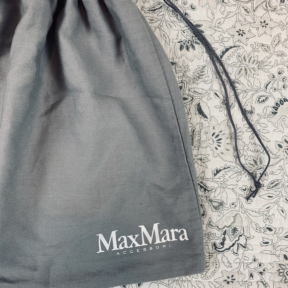 MaxMara gray Dust Bag - Picture 4 of 4